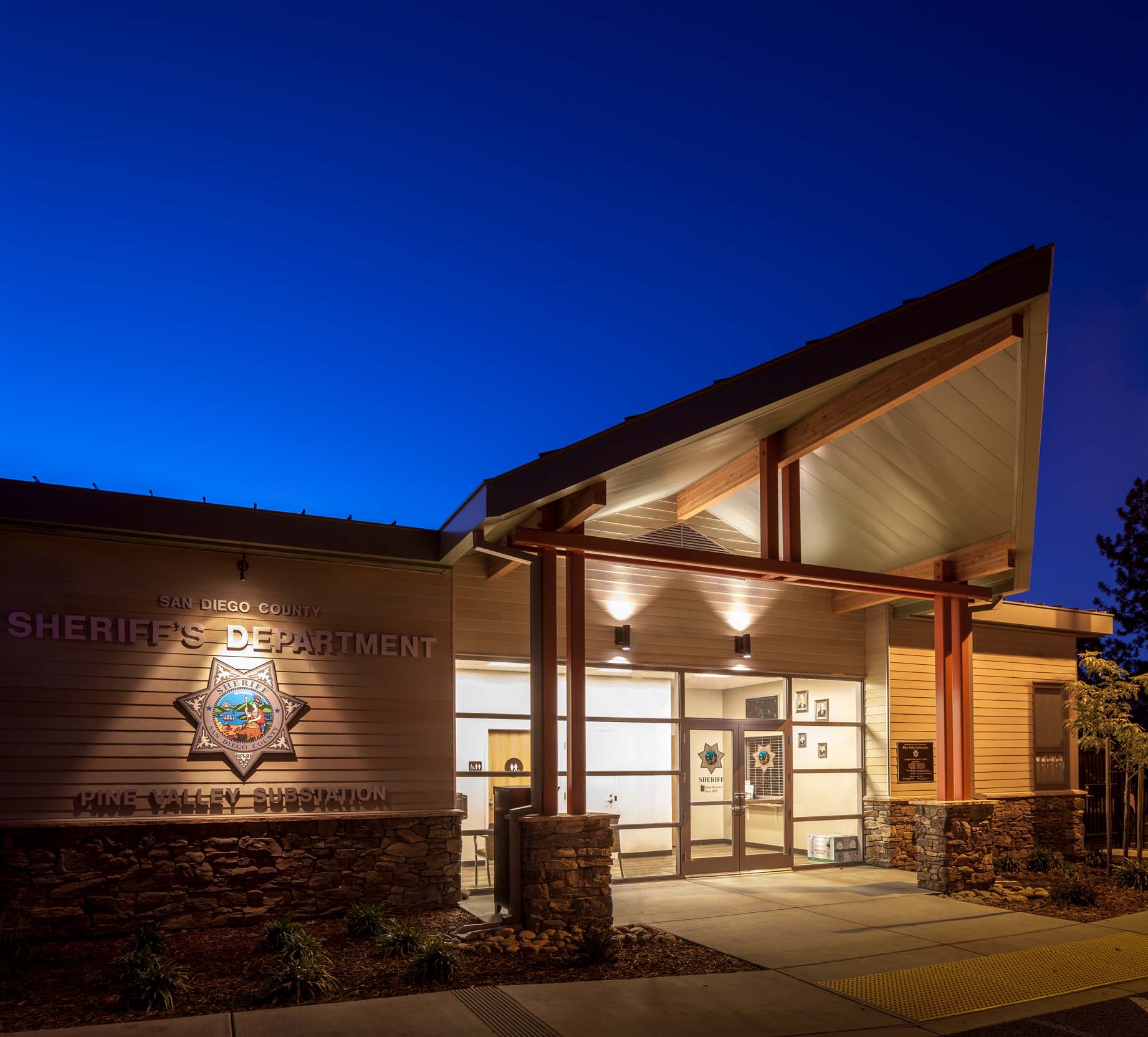 Pine Valley Sheriff's Station - SILLMAN